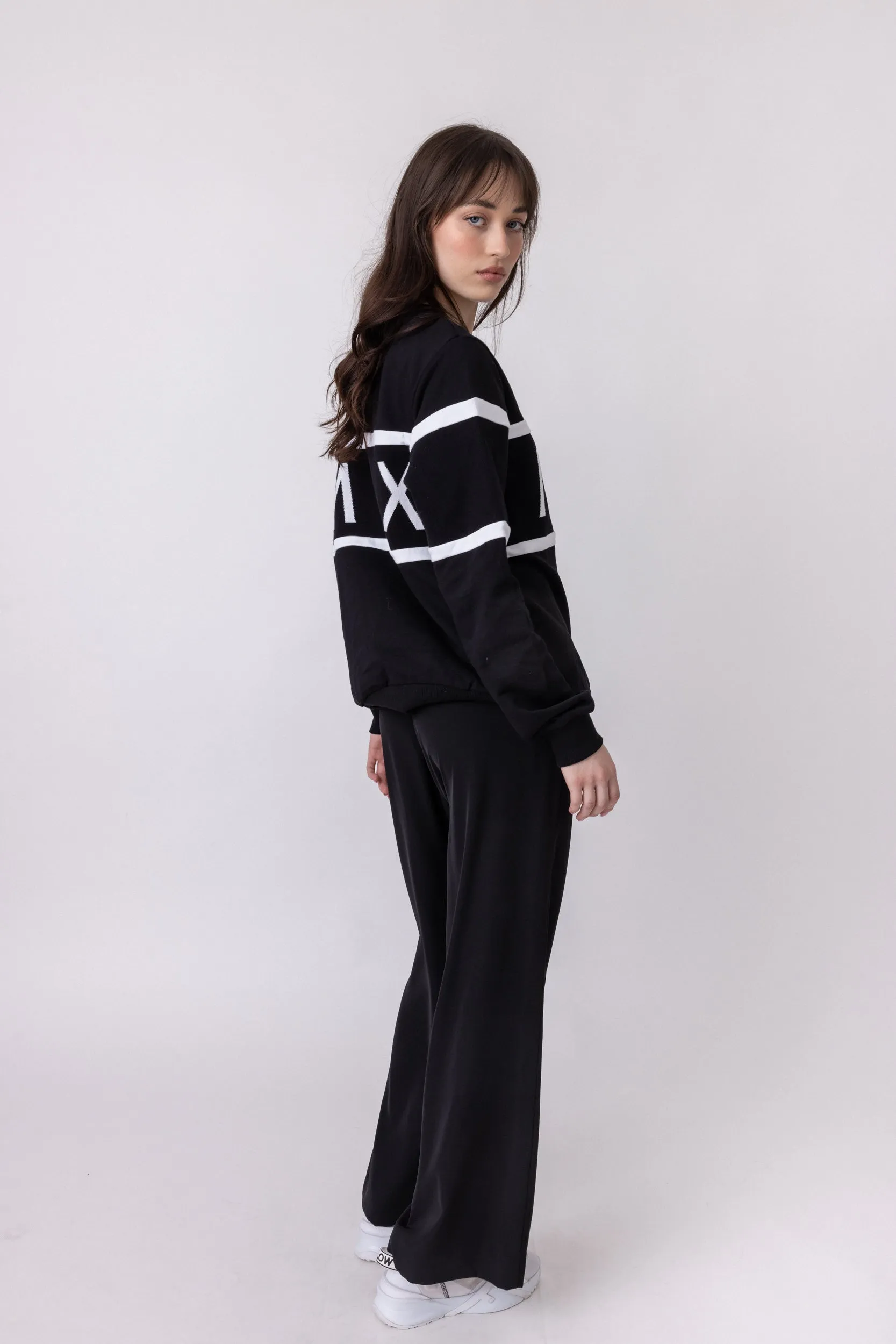 AVASTA Jumper Black