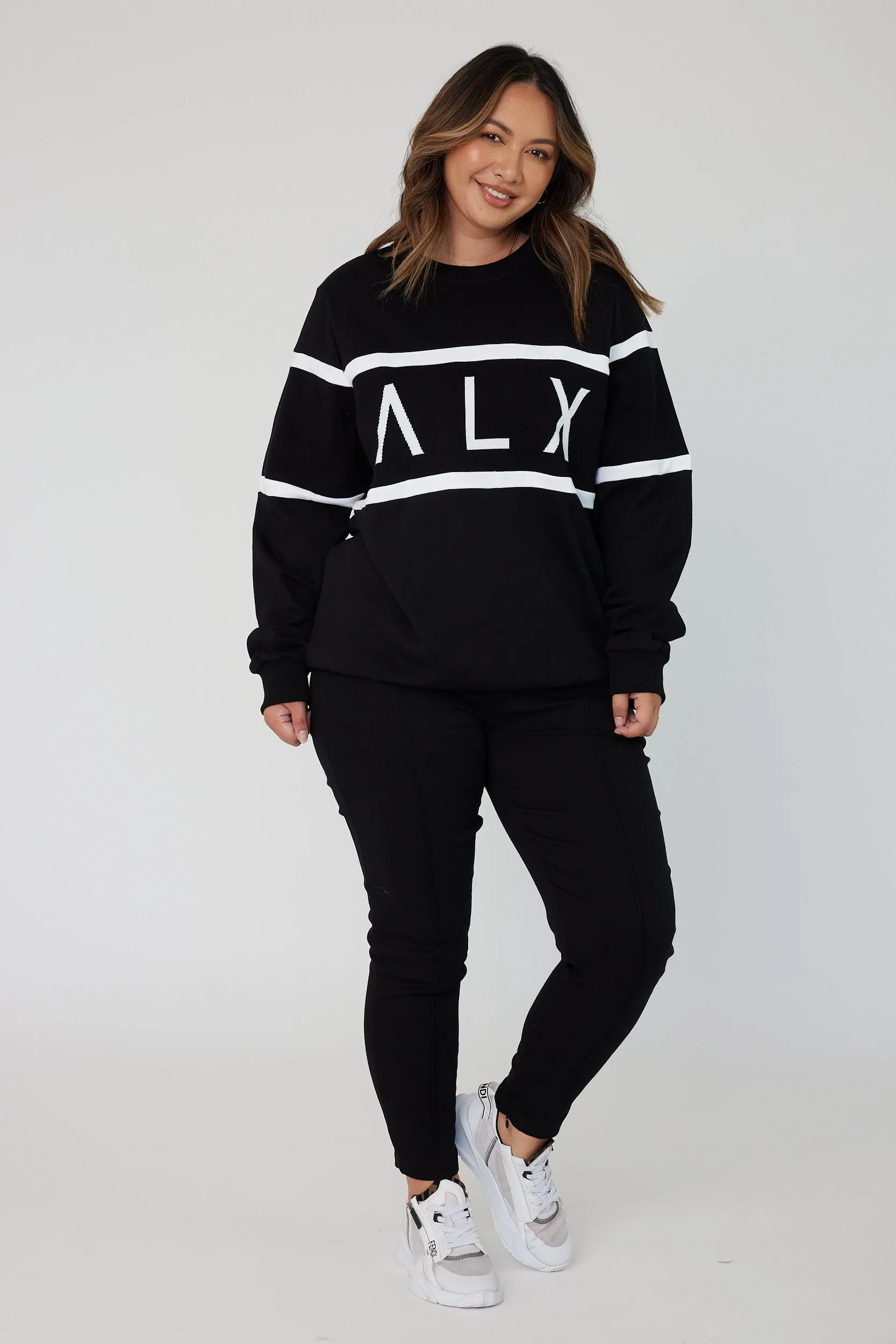 AVASTA Jumper Black