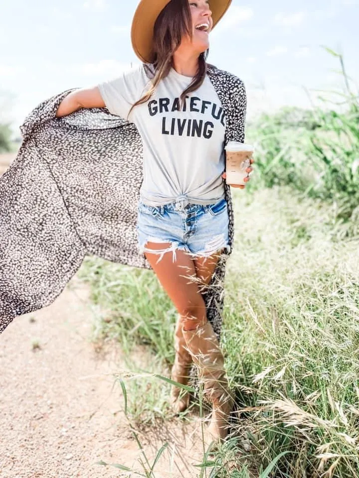 Grateful Living Graphic Tee (2 colors)