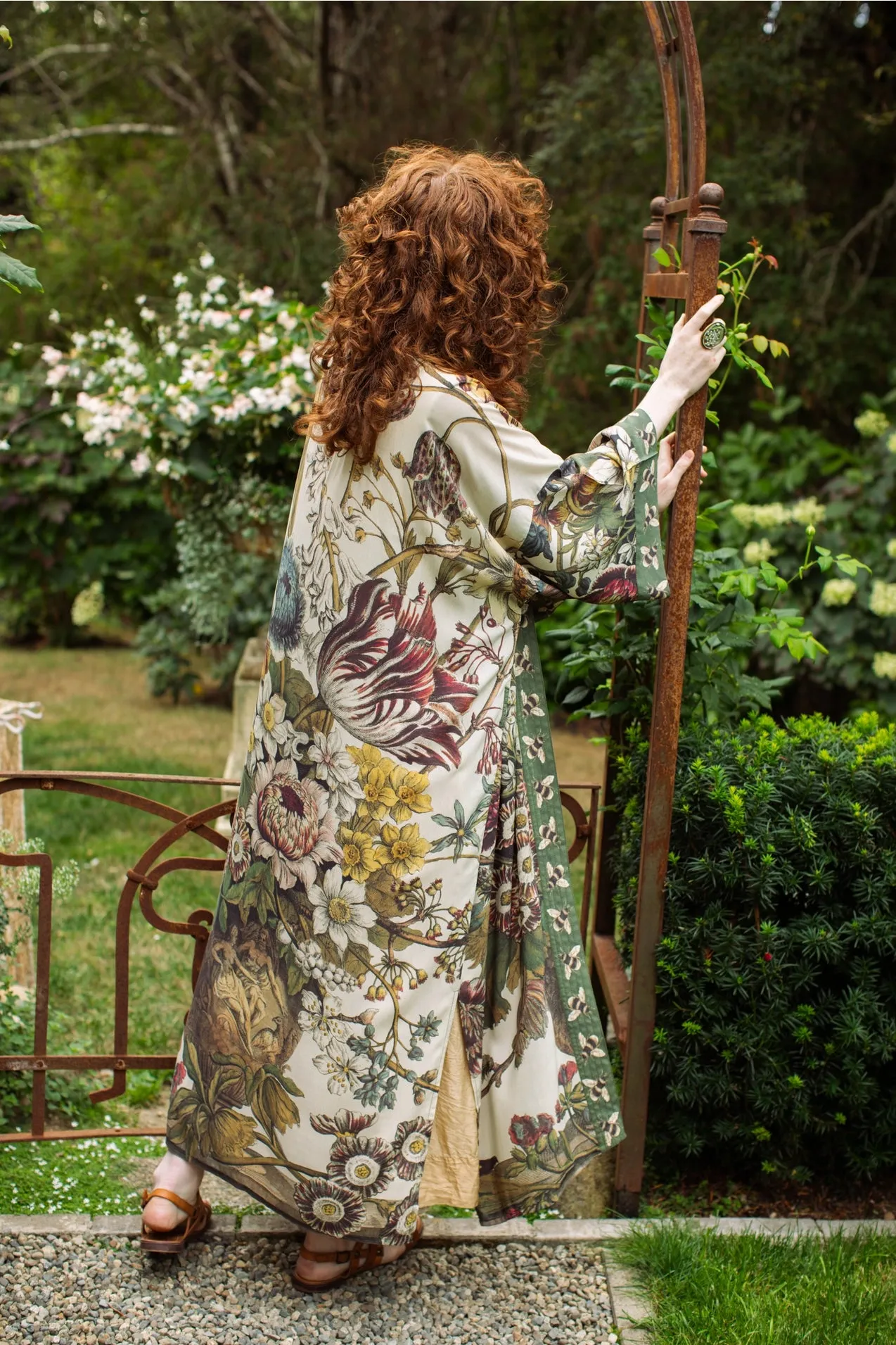 Market Of Stars Love Grows Wild Floral Bamboo Kimono Duster Robe with Bees