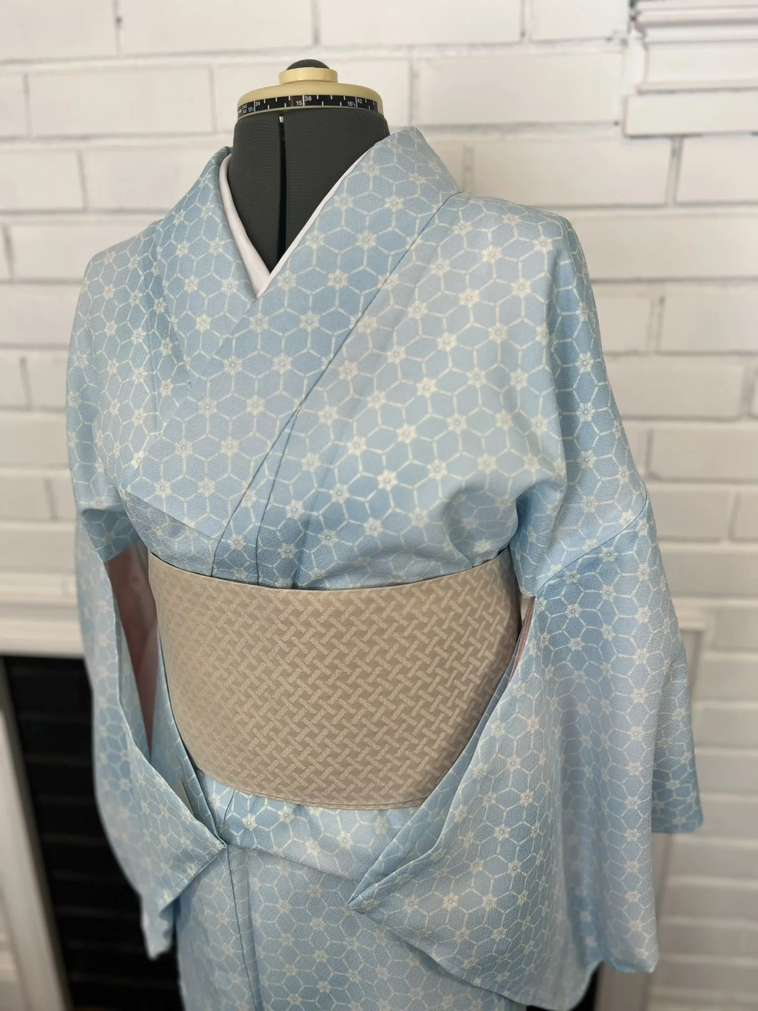 WASHABLE KIMONO and OBI 2 pc set, Modern Floral, Size: M / Japanese Traditional Women's Summer Kimono and Reversible Han-haba Obi