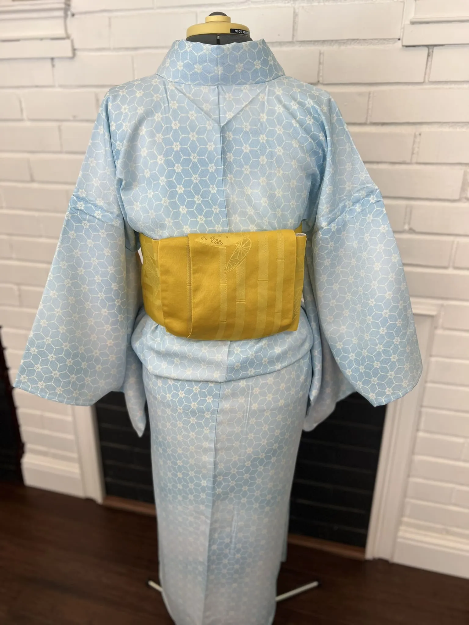 WASHABLE KIMONO and OBI 2 pc set, Modern Floral, Size: M / Japanese Traditional Women's Summer Kimono and Reversible Han-haba Obi